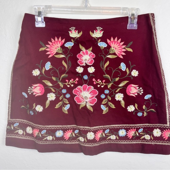 Harper miniskirt in berry color w/floral embroidery-Medium - Picture 1 of 11